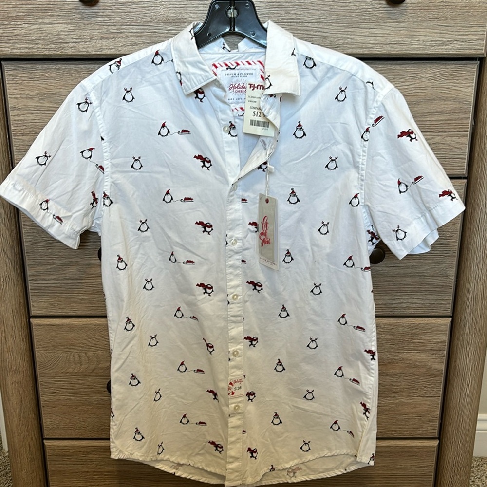 Men’s button down penguin shirt
